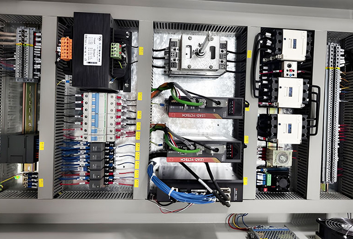 الأسلاك القياسية