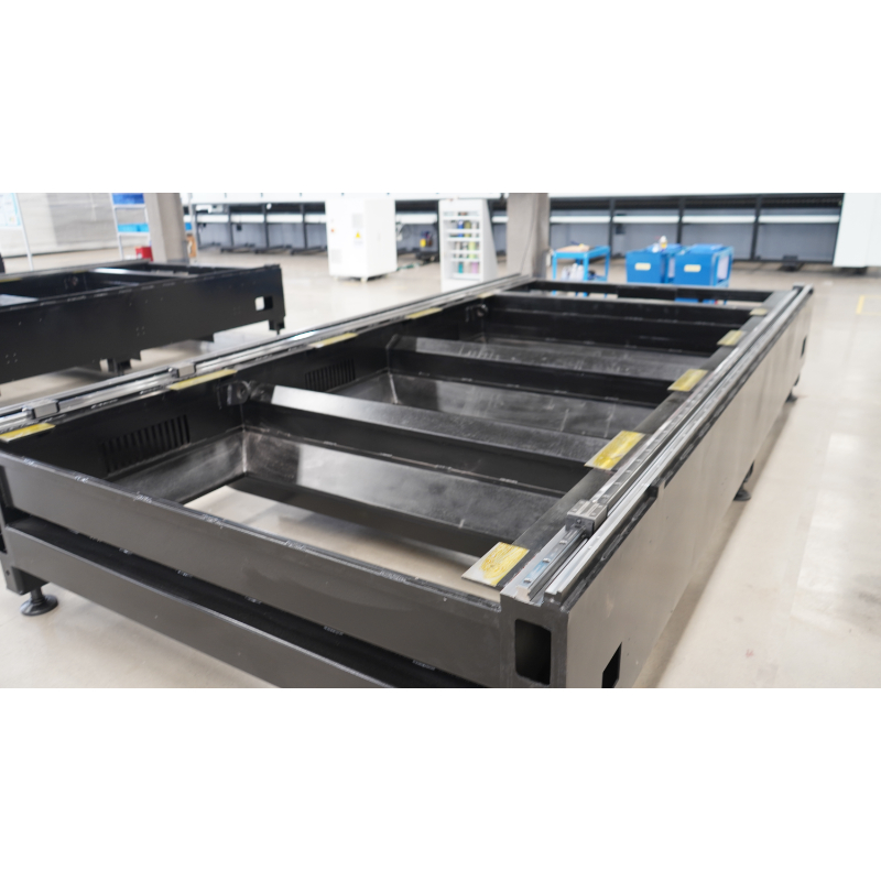  4 تشاك الليزر آلة قطع الأنابيب